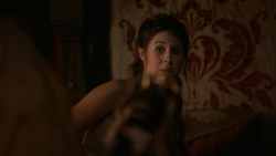 extant_GameOfThrones_2x04-GardenOfBones_1323