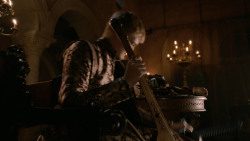 extant_GameOfThrones_2x04-GardenOfBones_1328
