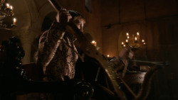 extant_GameOfThrones_2x04-GardenOfBones_1333