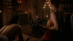 extant_GameOfThrones_2x04-GardenOfBones_1341