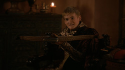 extant_GameOfThrones_2x04-GardenOfBones_1344