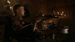 extant_GameOfThrones_2x04-GardenOfBones_1372