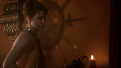 extant_GameOfThrones_2x04-GardenOfBones_1379