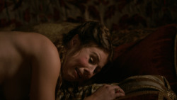 extant_GameOfThrones_2x04-GardenOfBones_1382