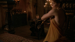extant_GameOfThrones_2x04-GardenOfBones_1385