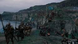 extant_GameOfThrones_2x04-GardenOfBones_1404