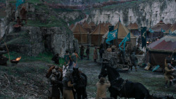 extant_GameOfThrones_2x04-GardenOfBones_1412