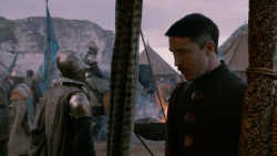 extant_GameOfThrones_2x04-GardenOfBones_1430