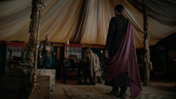 extant_GameOfThrones_2x04-GardenOfBones_1449