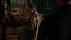extant_GameOfThrones_2x04-GardenOfBones_1477