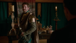 extant_GameOfThrones_2x04-GardenOfBones_1480