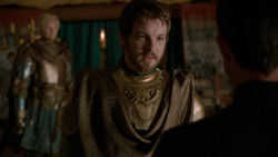 extant_GameOfThrones_2x04-GardenOfBones_1501