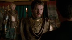 extant_GameOfThrones_2x04-GardenOfBones_1502