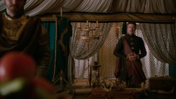 extant_GameOfThrones_2x04-GardenOfBones_1518