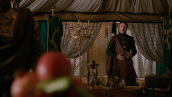 extant_GameOfThrones_2x04-GardenOfBones_1519