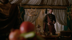 extant_GameOfThrones_2x04-GardenOfBones_1520