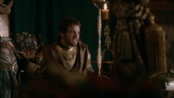 extant_GameOfThrones_2x04-GardenOfBones_1549