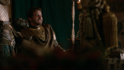 extant_GameOfThrones_2x04-GardenOfBones_1550