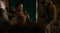 extant_GameOfThrones_2x04-GardenOfBones_1552