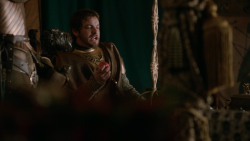 extant_GameOfThrones_2x04-GardenOfBones_1553