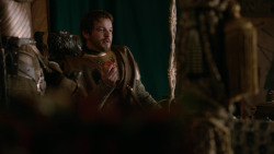 extant_GameOfThrones_2x04-GardenOfBones_1554