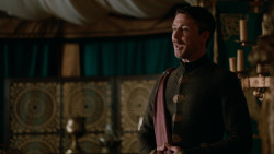 extant_GameOfThrones_2x04-GardenOfBones_1566