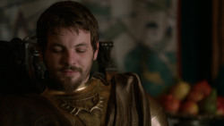 extant_GameOfThrones_2x04-GardenOfBones_1570