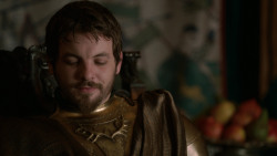extant_GameOfThrones_2x04-GardenOfBones_1571