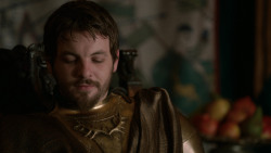 extant_GameOfThrones_2x04-GardenOfBones_1573