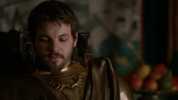 extant_GameOfThrones_2x04-GardenOfBones_1584