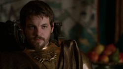 extant_GameOfThrones_2x04-GardenOfBones_1605