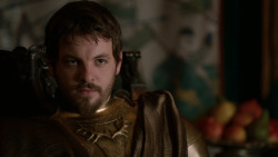 extant_GameOfThrones_2x04-GardenOfBones_1606