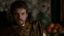 extant_GameOfThrones_2x04-GardenOfBones_1607
