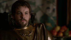 extant_GameOfThrones_2x04-GardenOfBones_1610