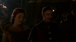 extant_GameOfThrones_2x04-GardenOfBones_1658