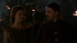 extant_GameOfThrones_2x04-GardenOfBones_1672