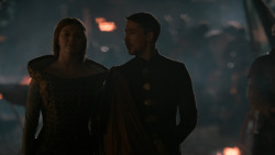 extant_GameOfThrones_2x04-GardenOfBones_1688