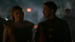 extant_GameOfThrones_2x04-GardenOfBones_1716