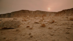 extant_GameOfThrones_2x04-GardenOfBones_1823
