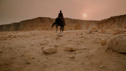 extant_GameOfThrones_2x04-GardenOfBones_1838