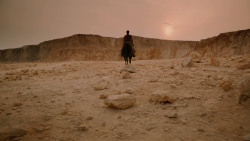 extant_GameOfThrones_2x04-GardenOfBones_1839