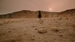 extant_GameOfThrones_2x04-GardenOfBones_1840