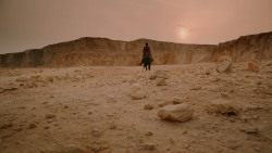 extant_GameOfThrones_2x04-GardenOfBones_1841