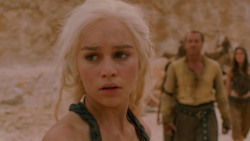extant_GameOfThrones_2x04-GardenOfBones_1848