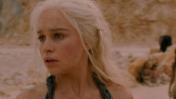 extant_GameOfThrones_2x04-GardenOfBones_1850