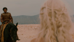extant_GameOfThrones_2x04-GardenOfBones_1865