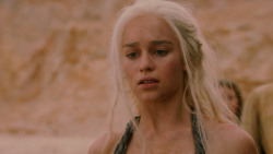 extant_GameOfThrones_2x04-GardenOfBones_1869