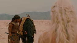 extant_GameOfThrones_2x04-GardenOfBones_1880