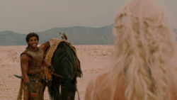 extant_GameOfThrones_2x04-GardenOfBones_1881
