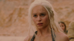 extant_GameOfThrones_2x04-GardenOfBones_1884